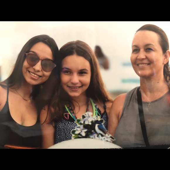 Meet your Posher, Daniela - Picture 1 of 1